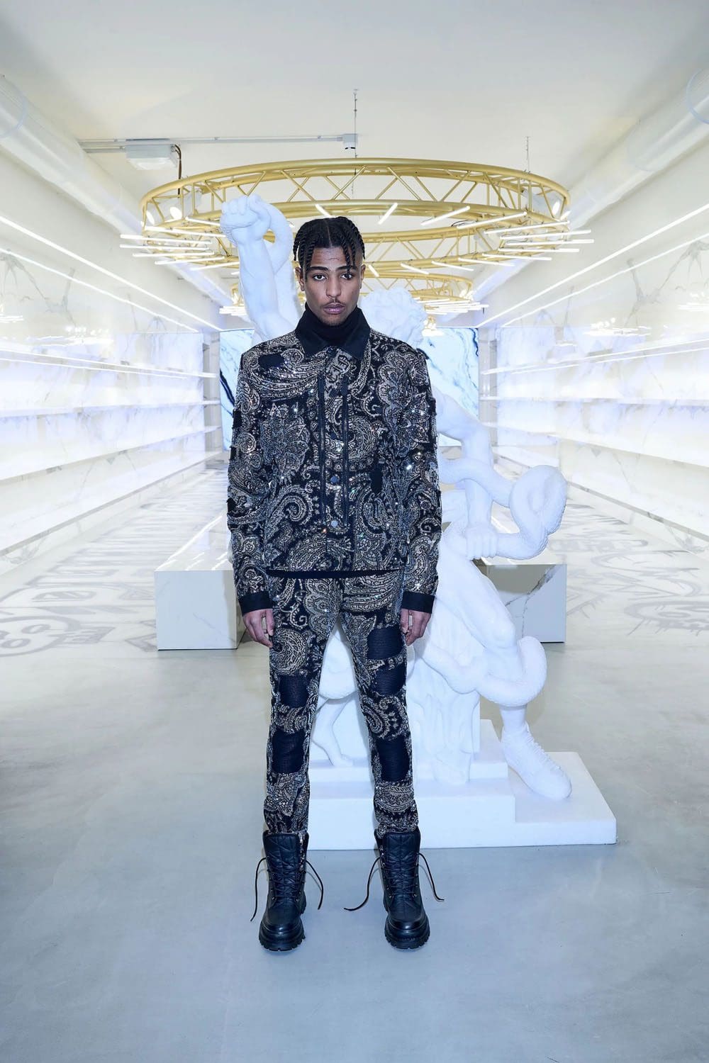 Philipp Plein antes do outono 2023 Runway Revista 10
