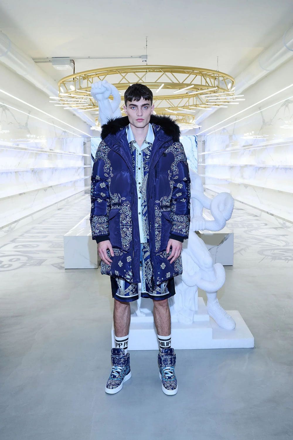 Philipp Plein antes do outono 2023 Runway Revista 12