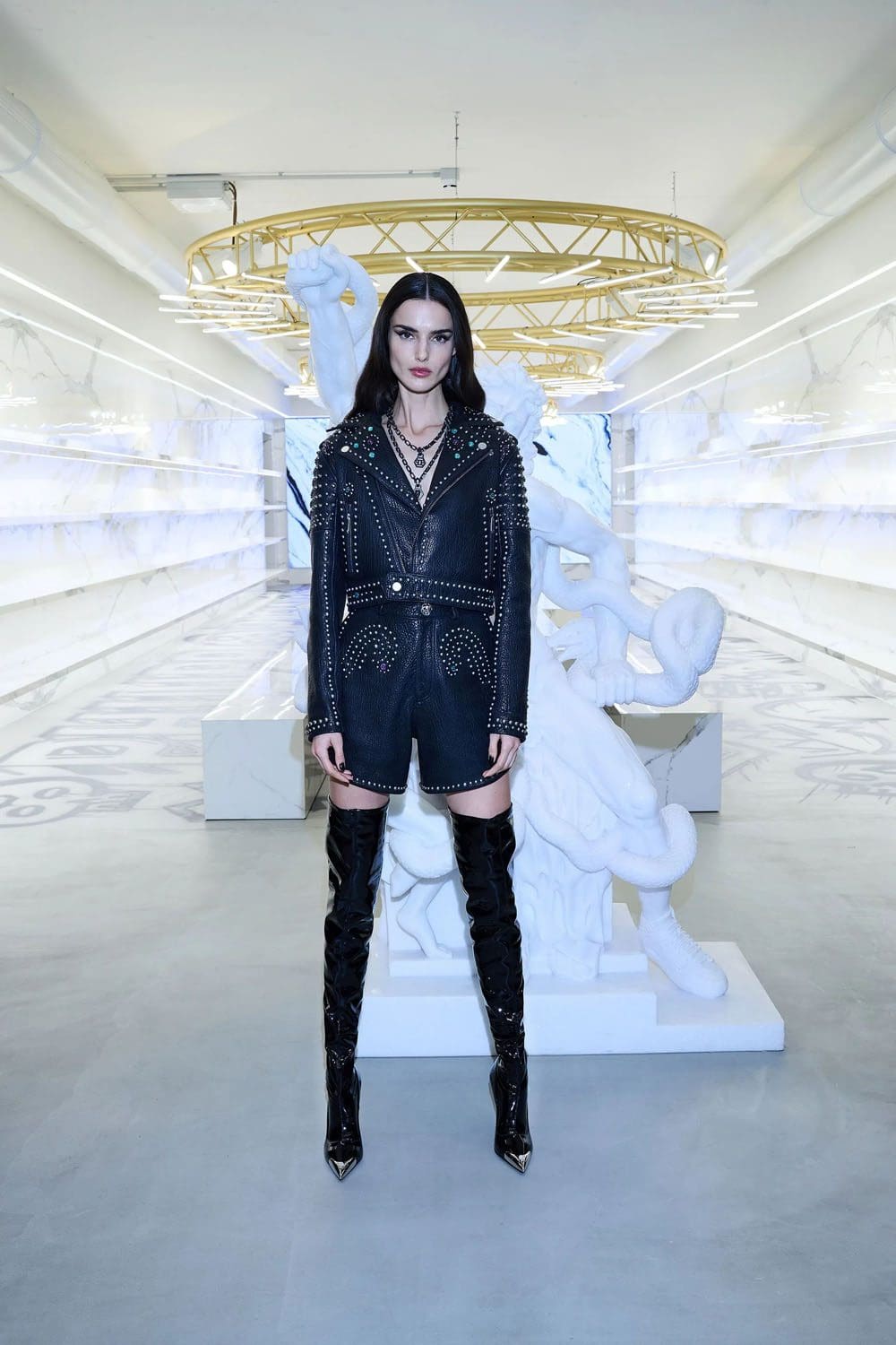 Philipp Plein antes do outono 2023 Runway Revista 14