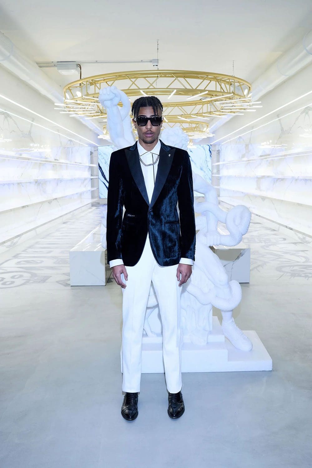 Philipp Plein antes do outono 2023 Runway Revista 34