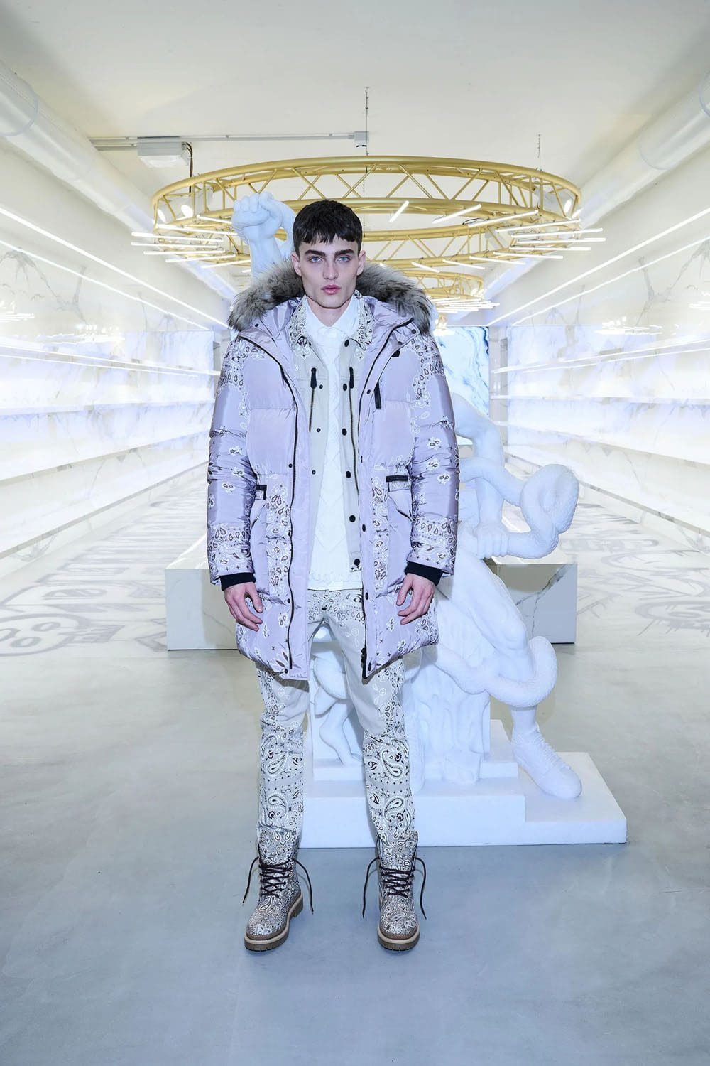 Philipp Plein antes do outono 2023 Runway Revista 40