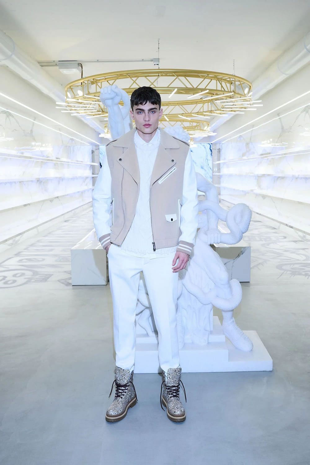 Philipp Plein antes do outono 2023 Runway Revista 44