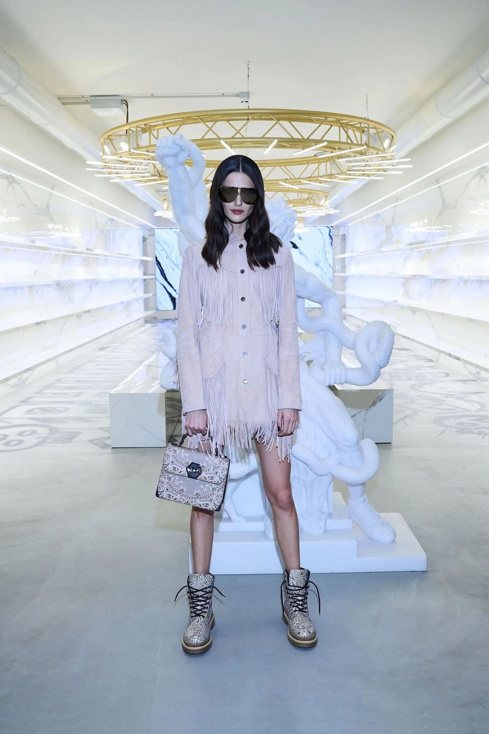 Philipp Plein antes do outono 2023 Runway Revista 45