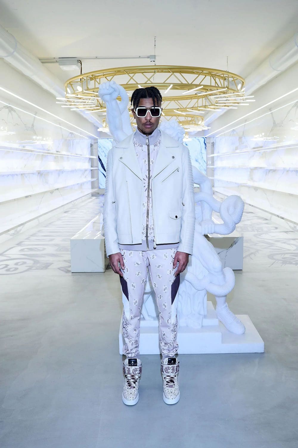 Philipp Plein antes do outono 2023 Runway Revista 46