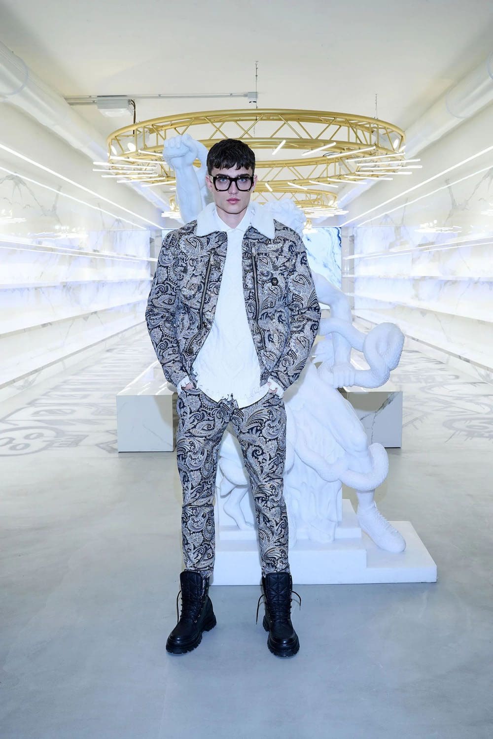 Philipp Plein antes do outono 2023 Runway Revista 47