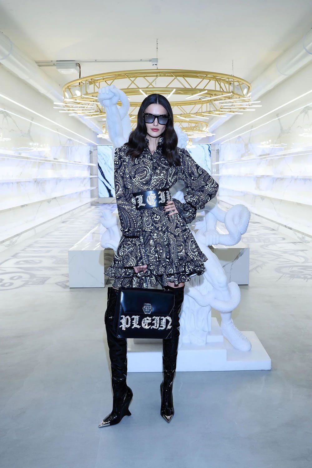 Philipp Plein antes do outono 2023 Runway Revista 48