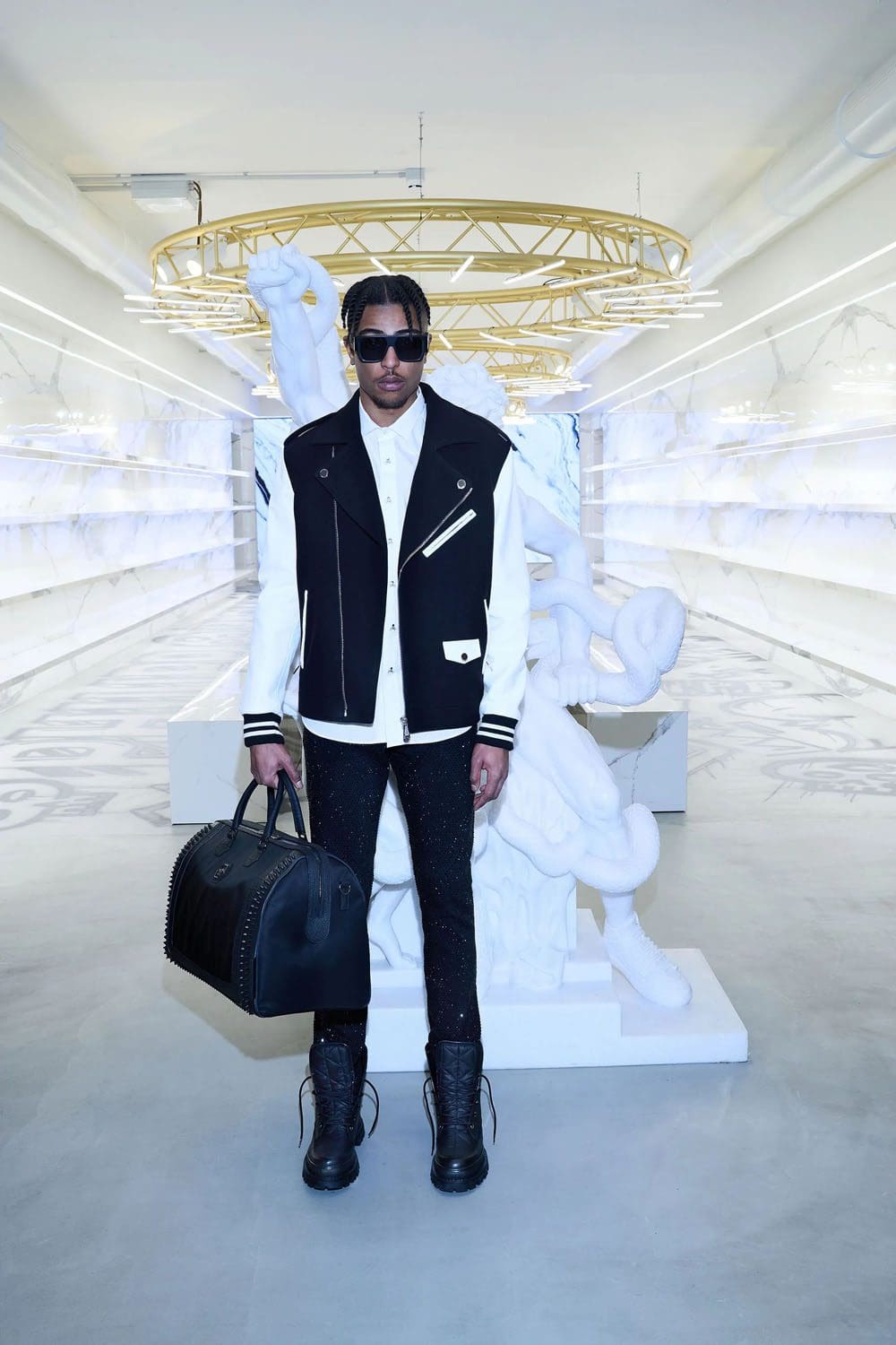 Philipp Plein antes do outono 2023 Runway Revista 7