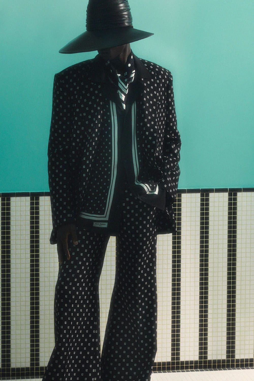 Balmain antes del otoño 2023 Runway Magazine 135