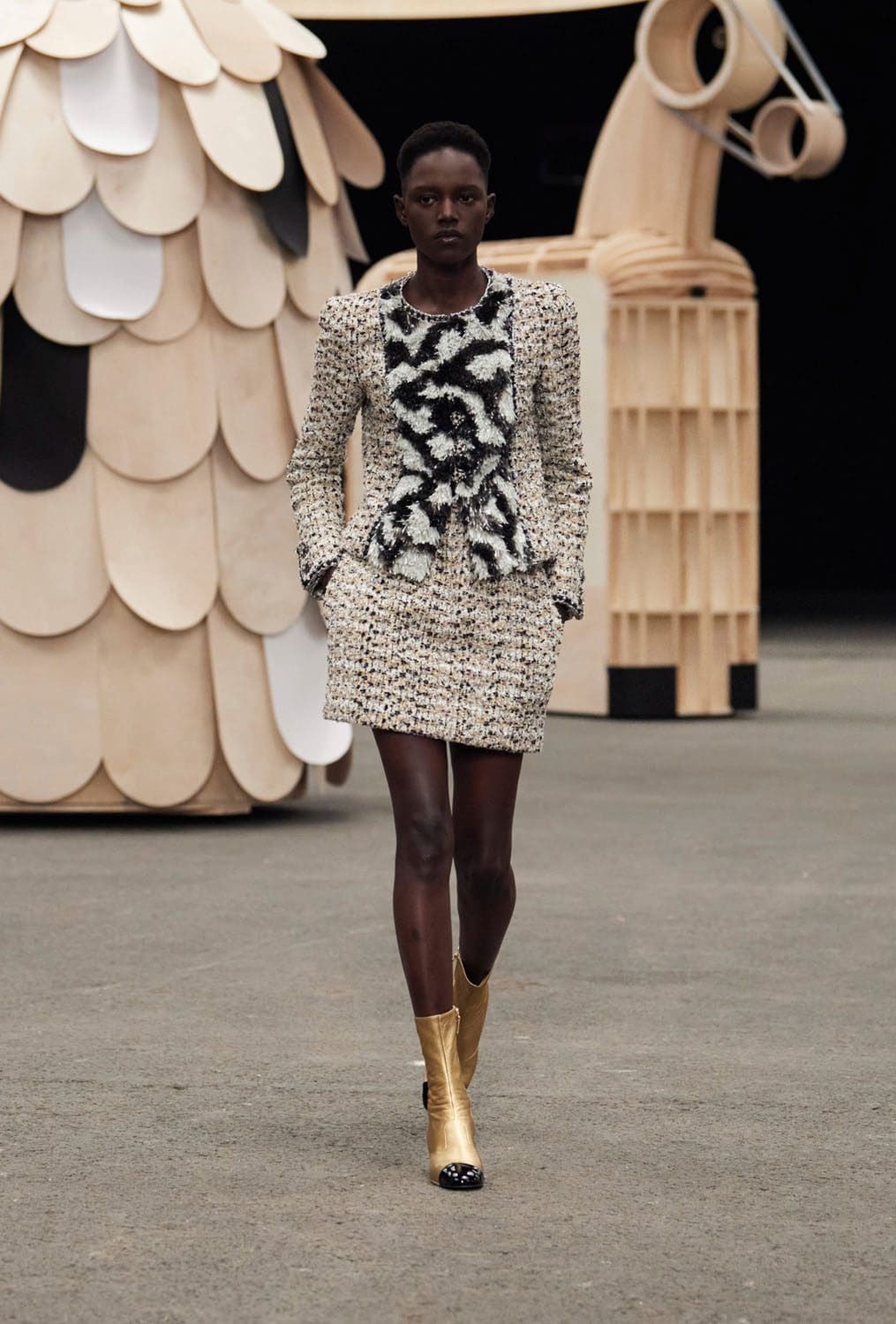 Chanel Haute Couture Spring Summer 2023 Runway Magazine 12