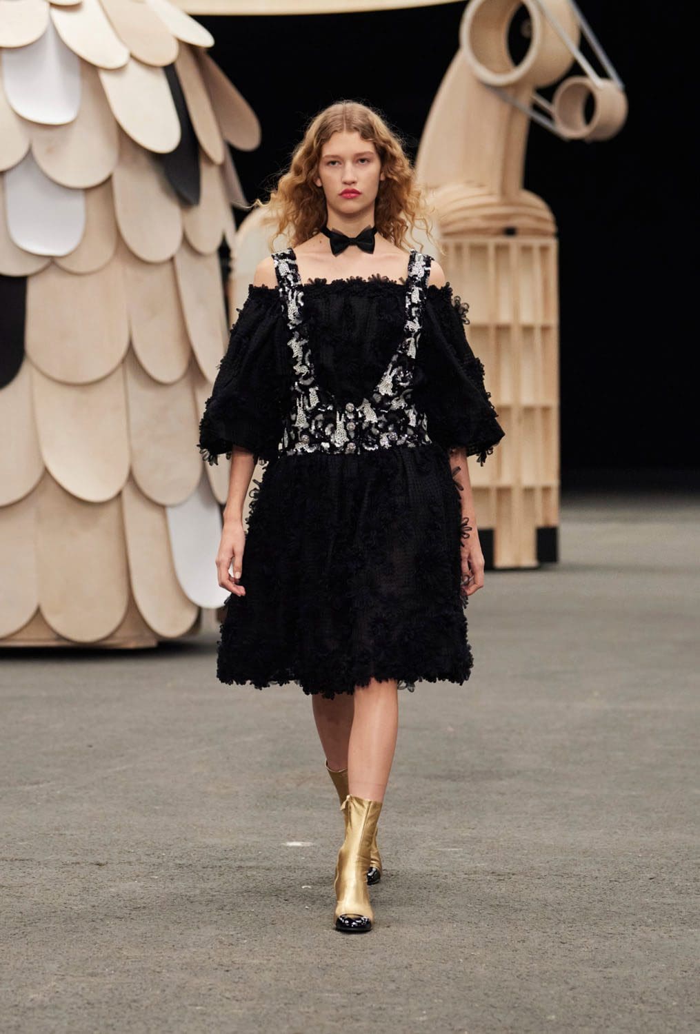 Chanel Haute Couture Spring Summer 2023 Runway Magazine 27