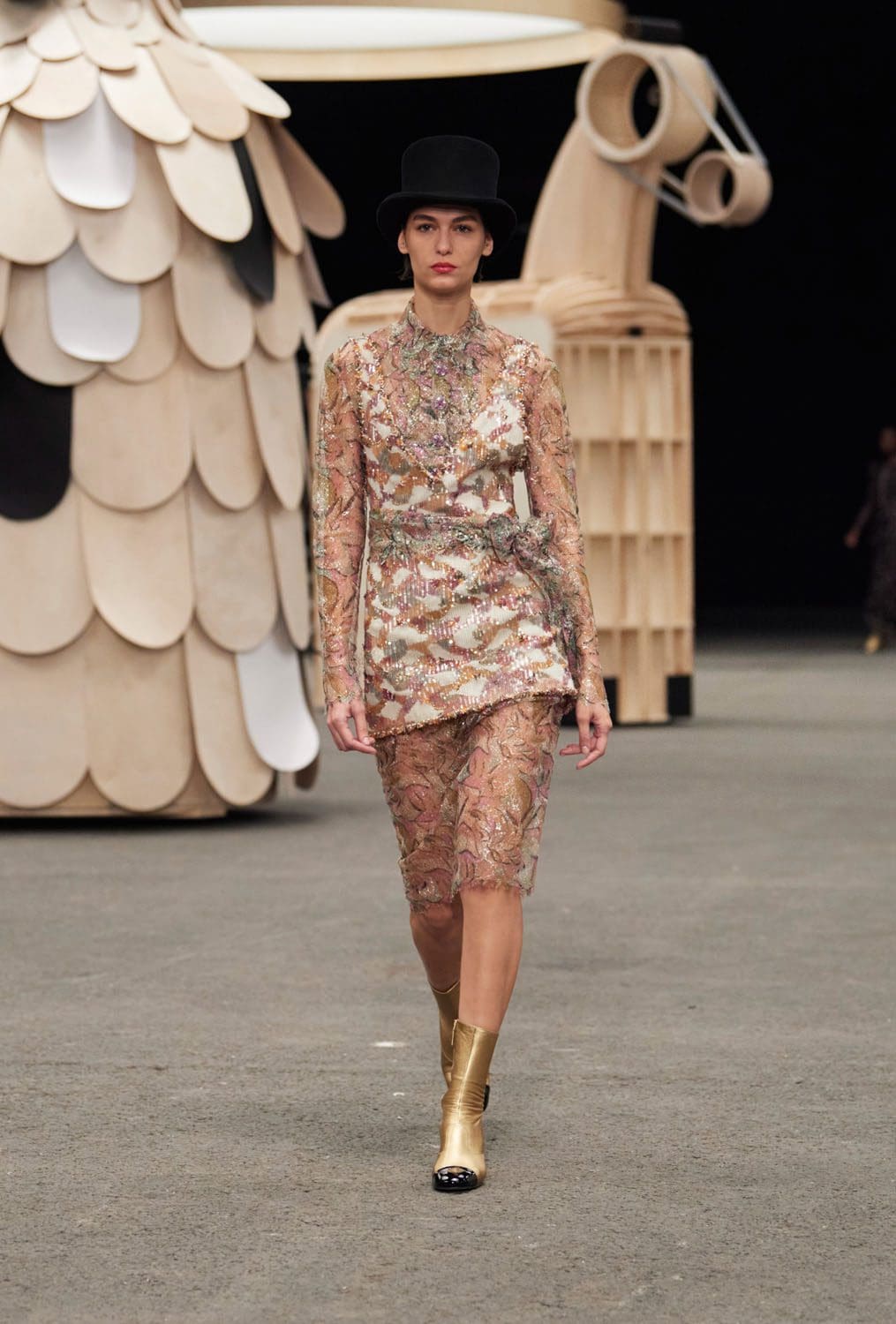 Chanel Haute Couture Spring Summer 2023 Runway Magazine 34