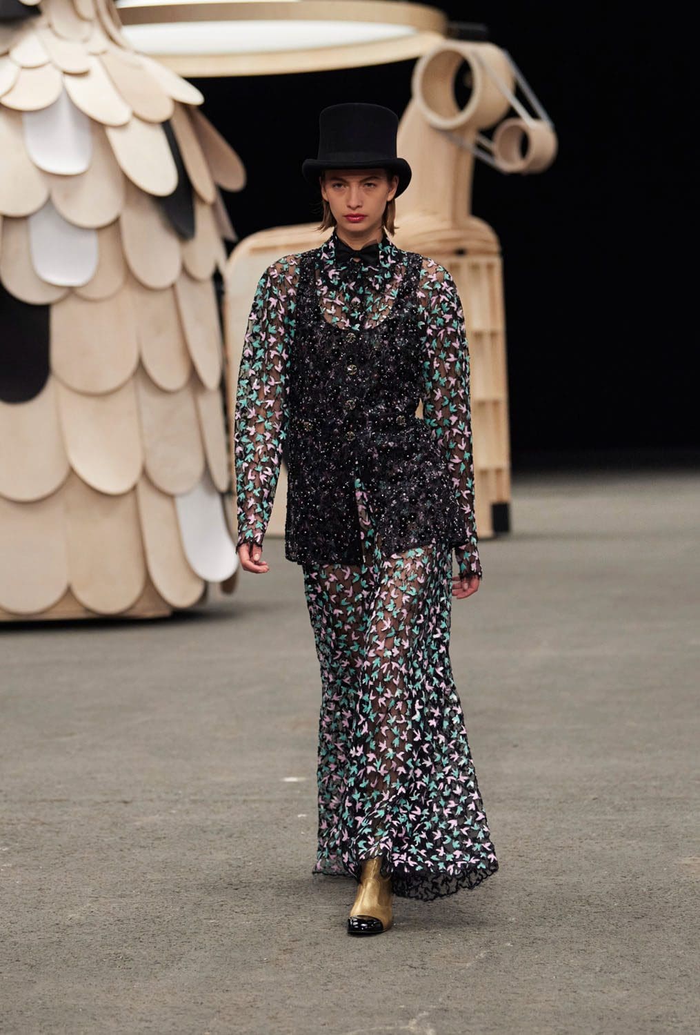Chanel Haute Couture Spring Summer 2023 Runway Magazine 35
