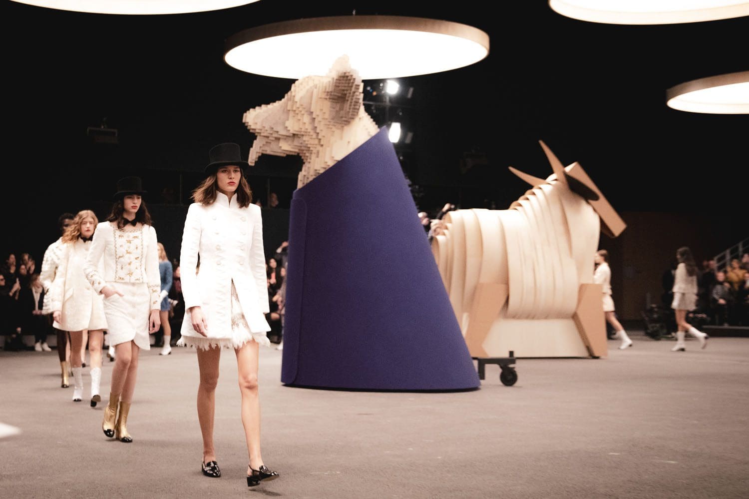 Chanel Haute Couture Spring Summer 2023 finale Runway Magazine 5