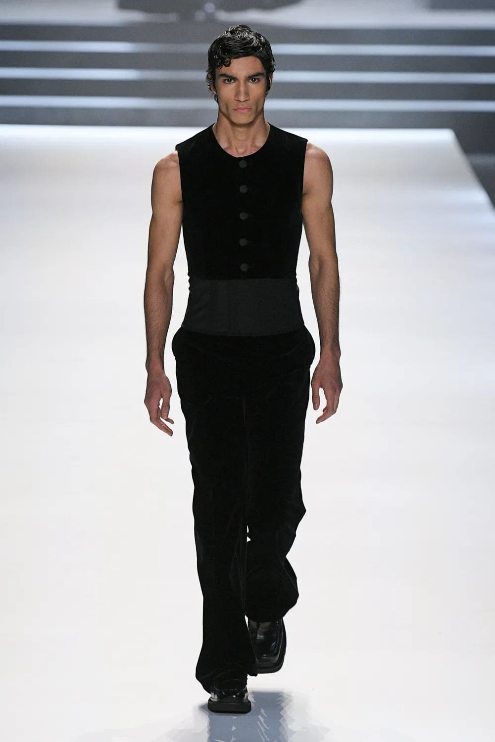 Dolce Gabbana Otoño Invierno 2023 2024 Ropa de Caballero Runway Magazine 2