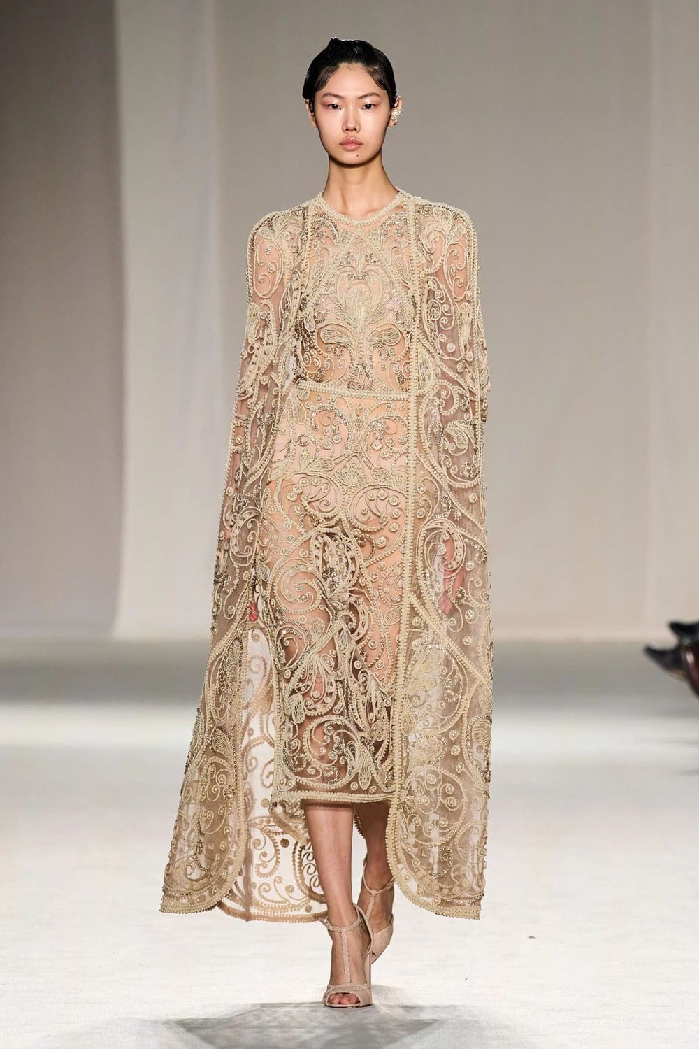 Elie Saab Alta Costura Primavera Verano 2023 Runway Magazine 1