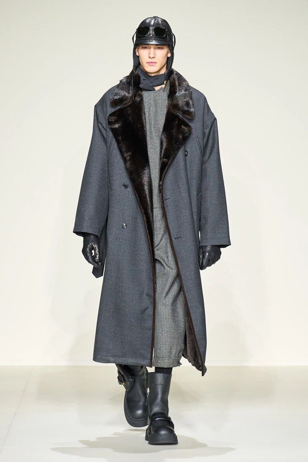 Emporio Armani Fall Winter 2023 2024 Menswear Runway Magazine 1