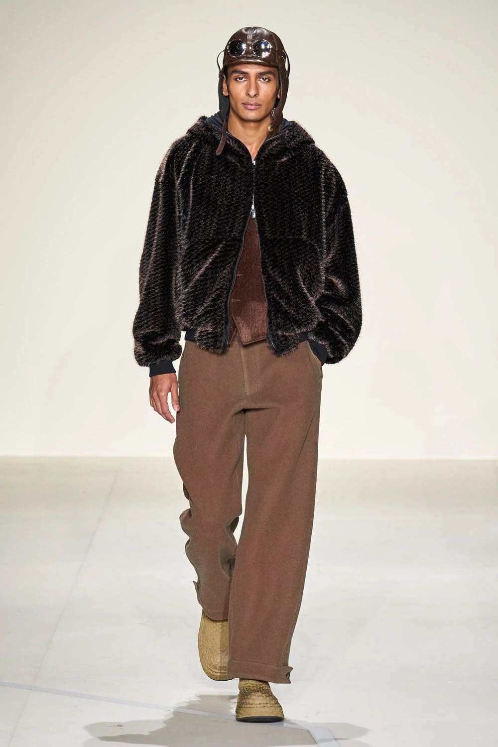 Emporio Armani Fall Winter 2023 2024 Menswear Runway Magazine 56