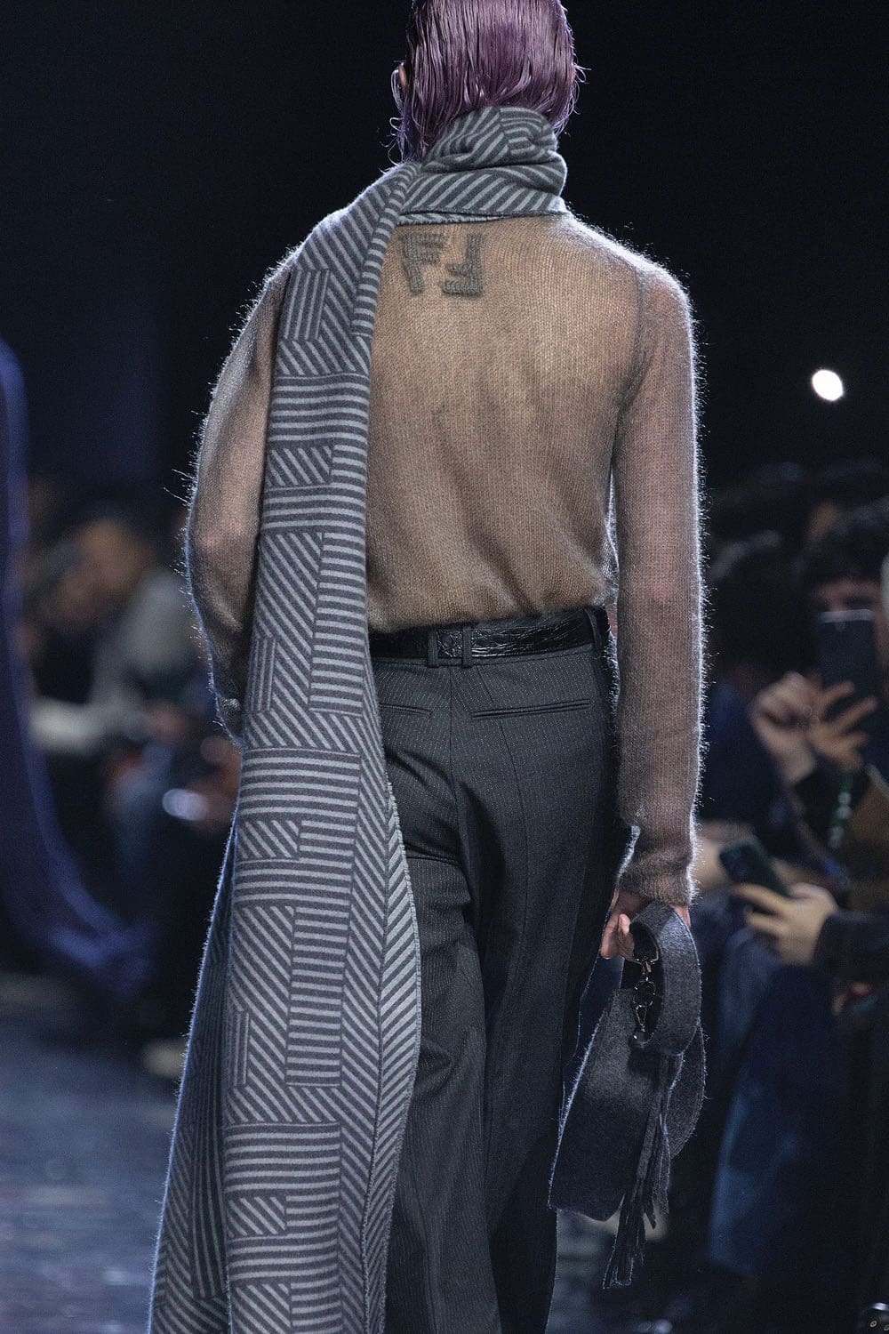 Fendi Close Up Fall 2023 2024 Menswear Runway Magazine 26
