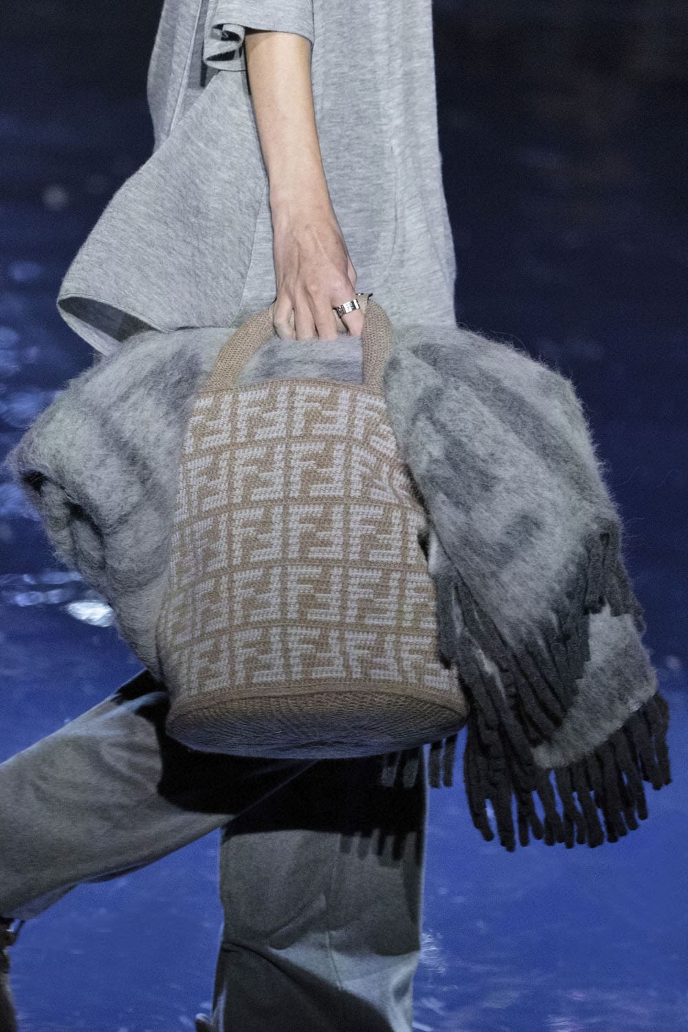 Fendi Close Up Fall 2023 2024 Menswear Runway Magazine 31