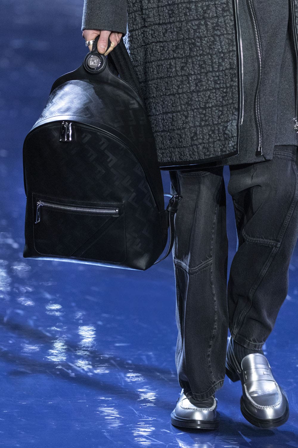 Fendi Close Up Fall 2023 2024 Menswear Runway Magazine 47