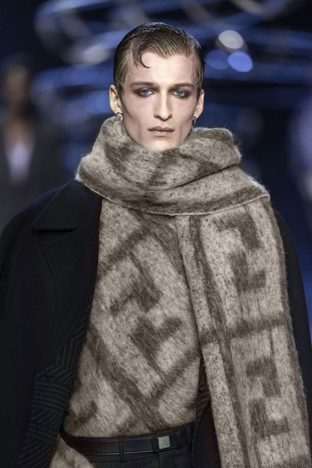 Fendi Close Up Fall 2023 2024 Menswear Runway Magazine 50
