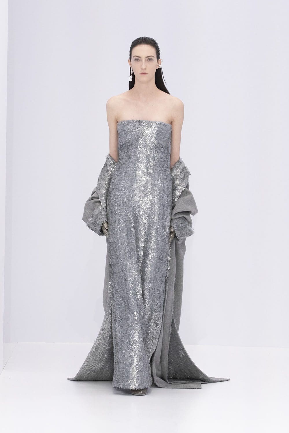Fendi Couture Spring Summer 2023 Runway Magazine 26