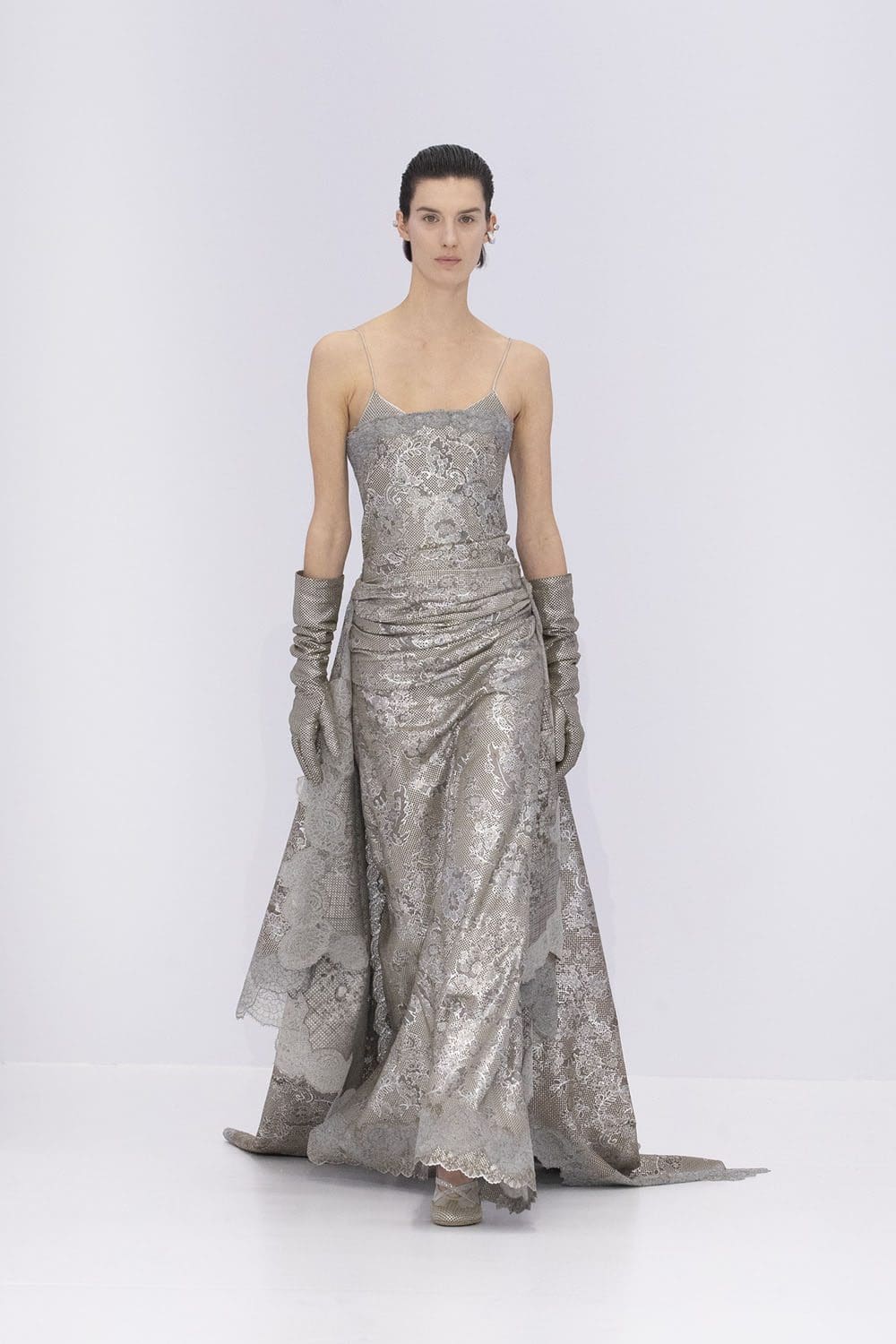 Fendi Couture Spring Summer 2023 Runway Magazine 28