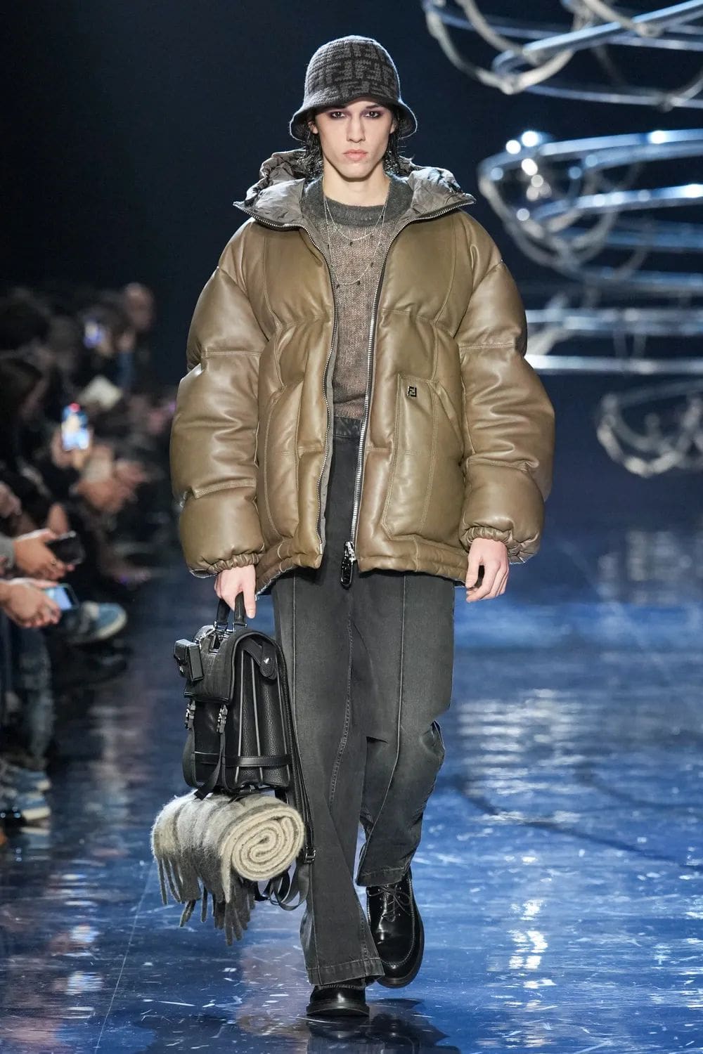 Fendi Fall Winter 2023 2024 Menswear Runway Magazine 29