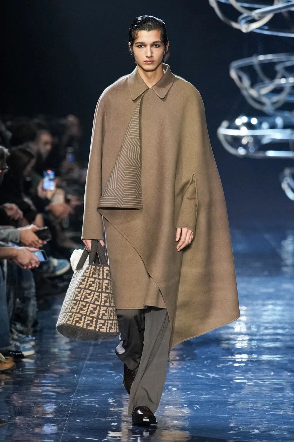 Fendi Fall Winter 2023 2024 Menswear Runway Magazine 30