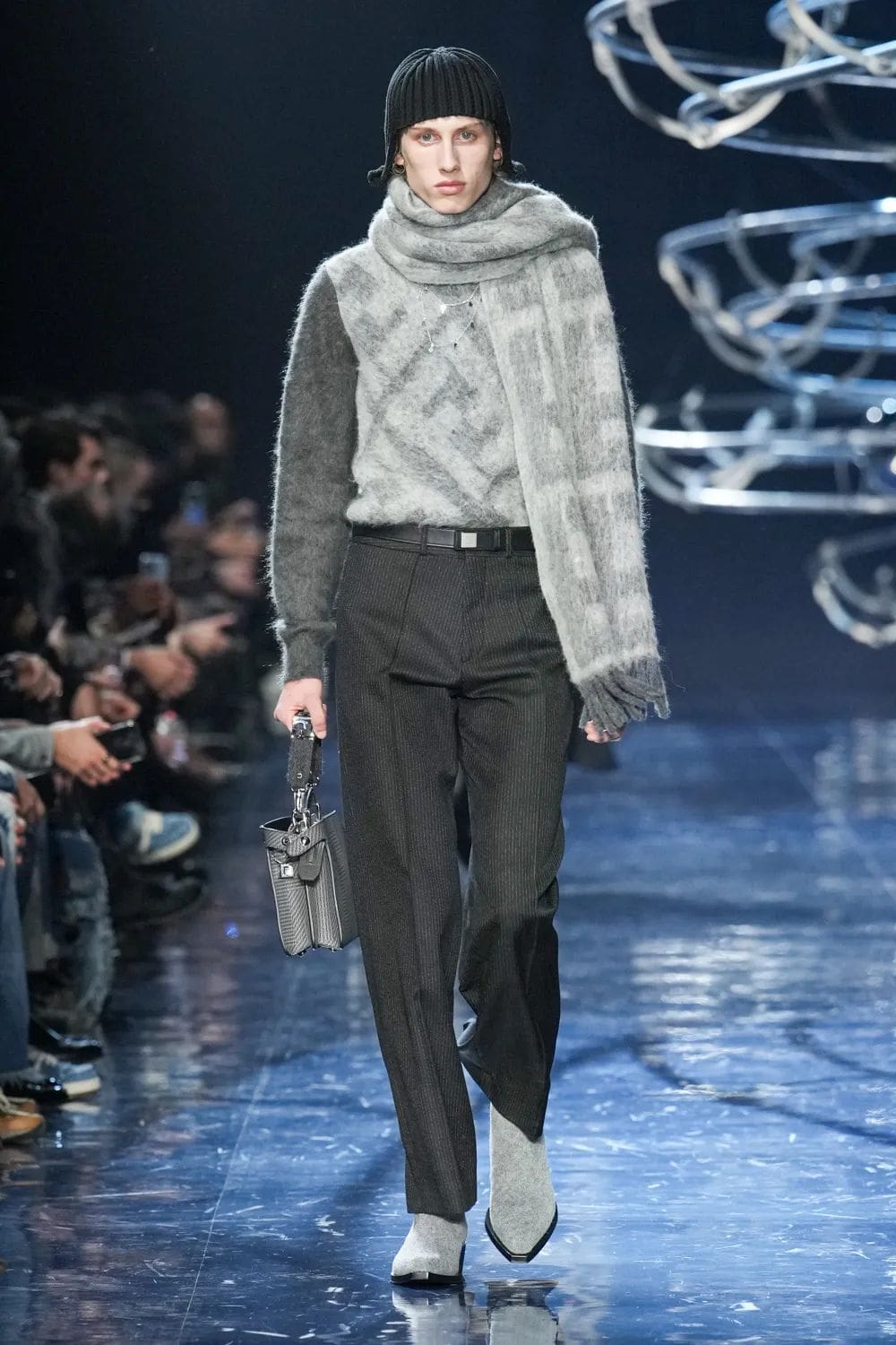 Fendi Fall Winter 2023 2024 Menswear Runway Magazine 38