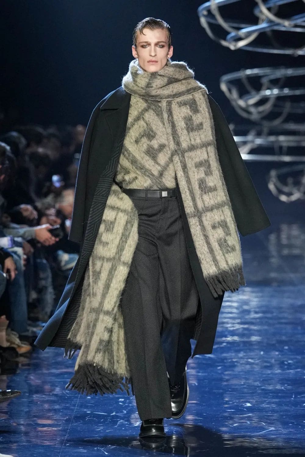 Fendi Fall Winter 2023 2024 Menswear Runway Magazine 39