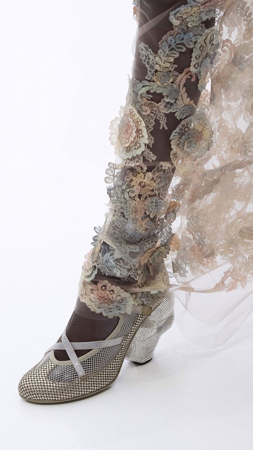 Fendi Haute Couture Spring Summer 2023 Details Close Up Runway Magazine 109