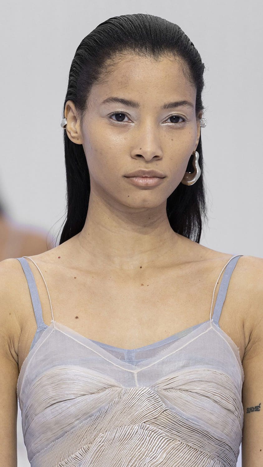 Fendi Haute Couture Spring Summer 2023 Details Close Up Runway Magazine 17
