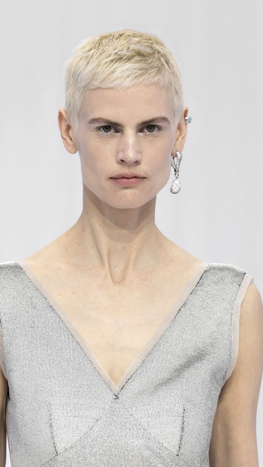 Fendi Haute Couture Spring Summer 2023 Details Close Up Runway Magazine 2
