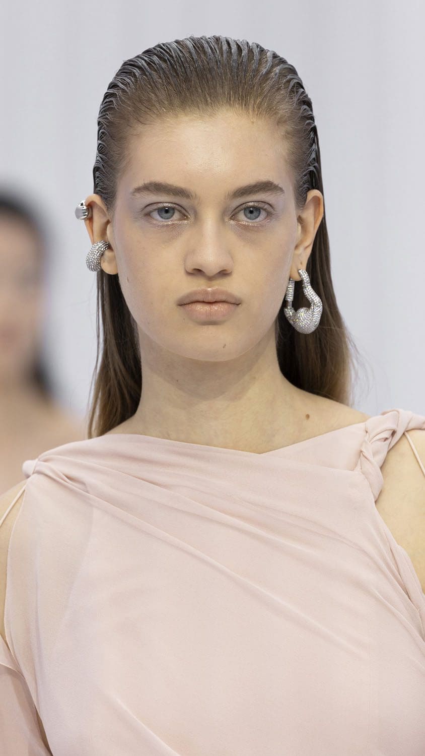 Fendi Haute Couture Spring Summer 2023 Details Close Up Runway Magazine 32