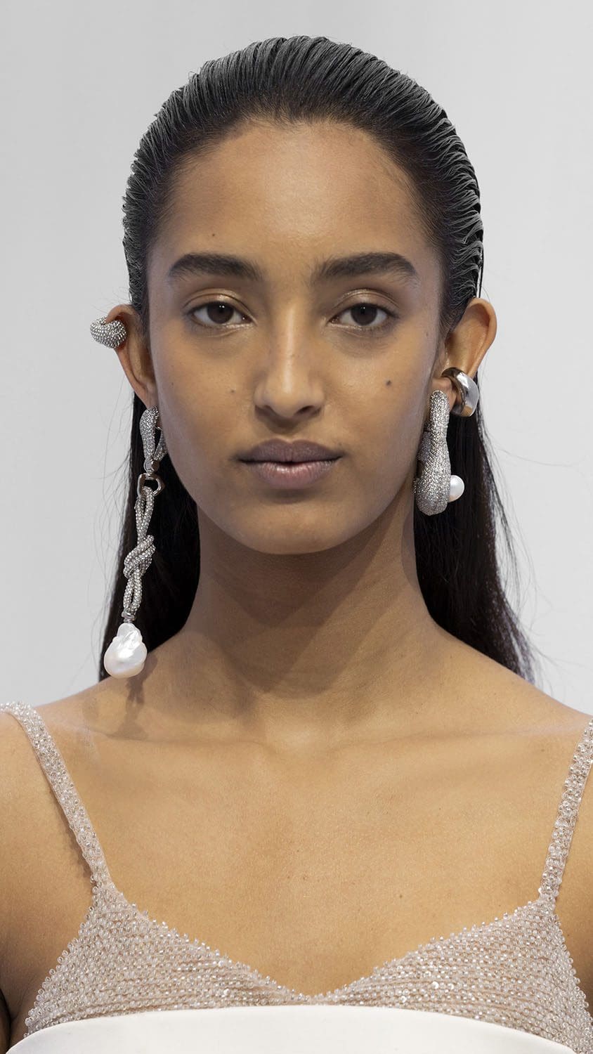 Fendi Haute Couture Spring Summer 2023 Details Close Up Runway Magazine 35