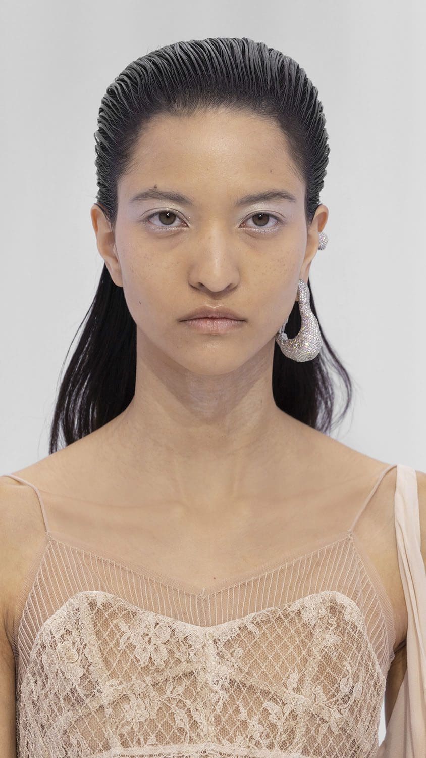 Fendi Haute Couture Spring Summer 2023 Details Close Up Runway Magazine 50