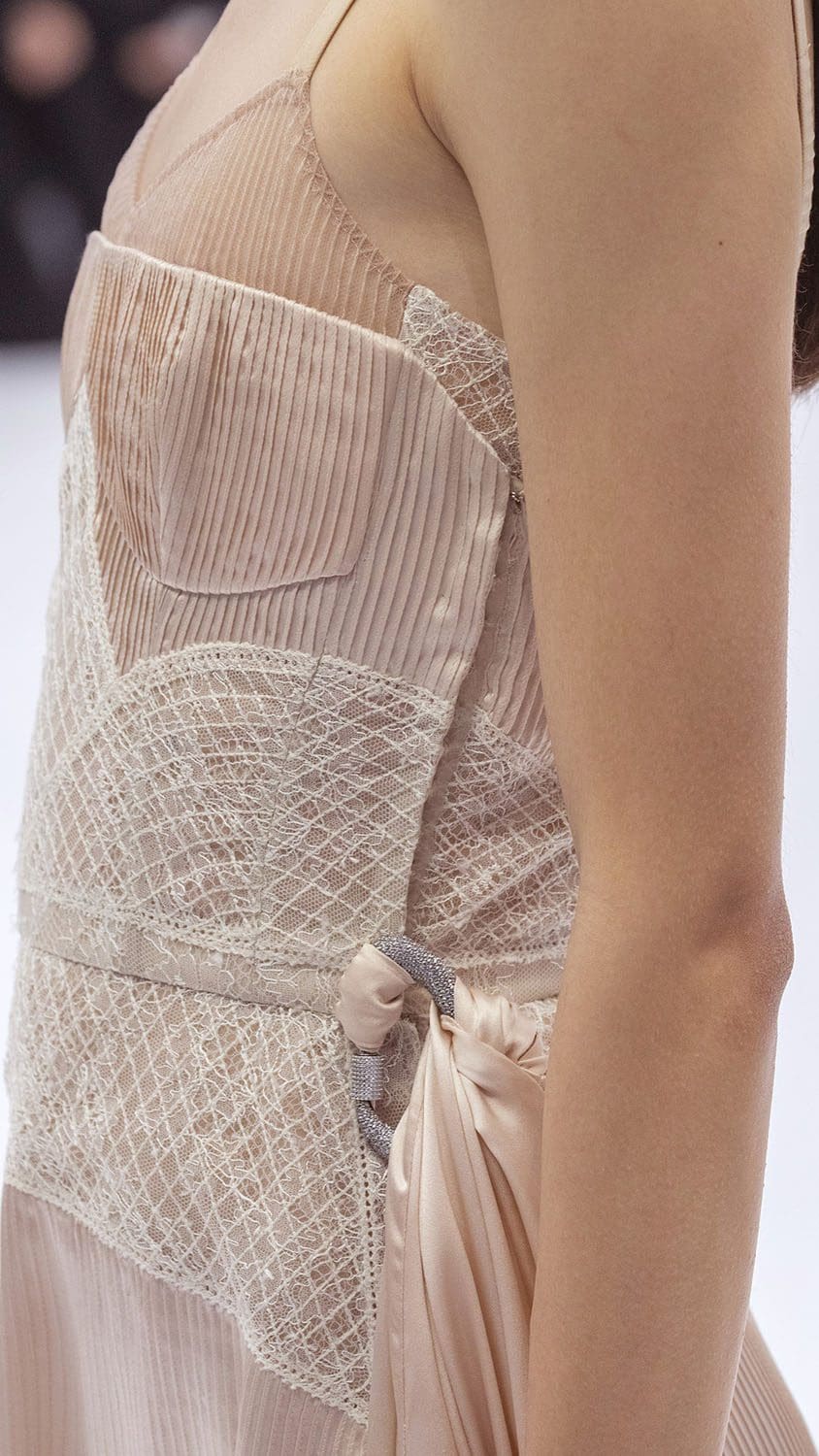 Fendi Haute Couture Spring Summer 2023 Details Close Up Runway Magazine 57