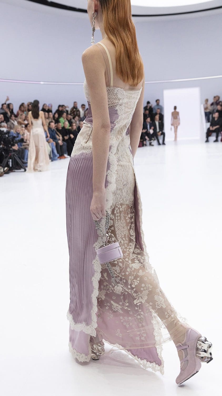 Fendi Haute Couture Spring Summer 2023 Details Close Up Runway Magazine 60