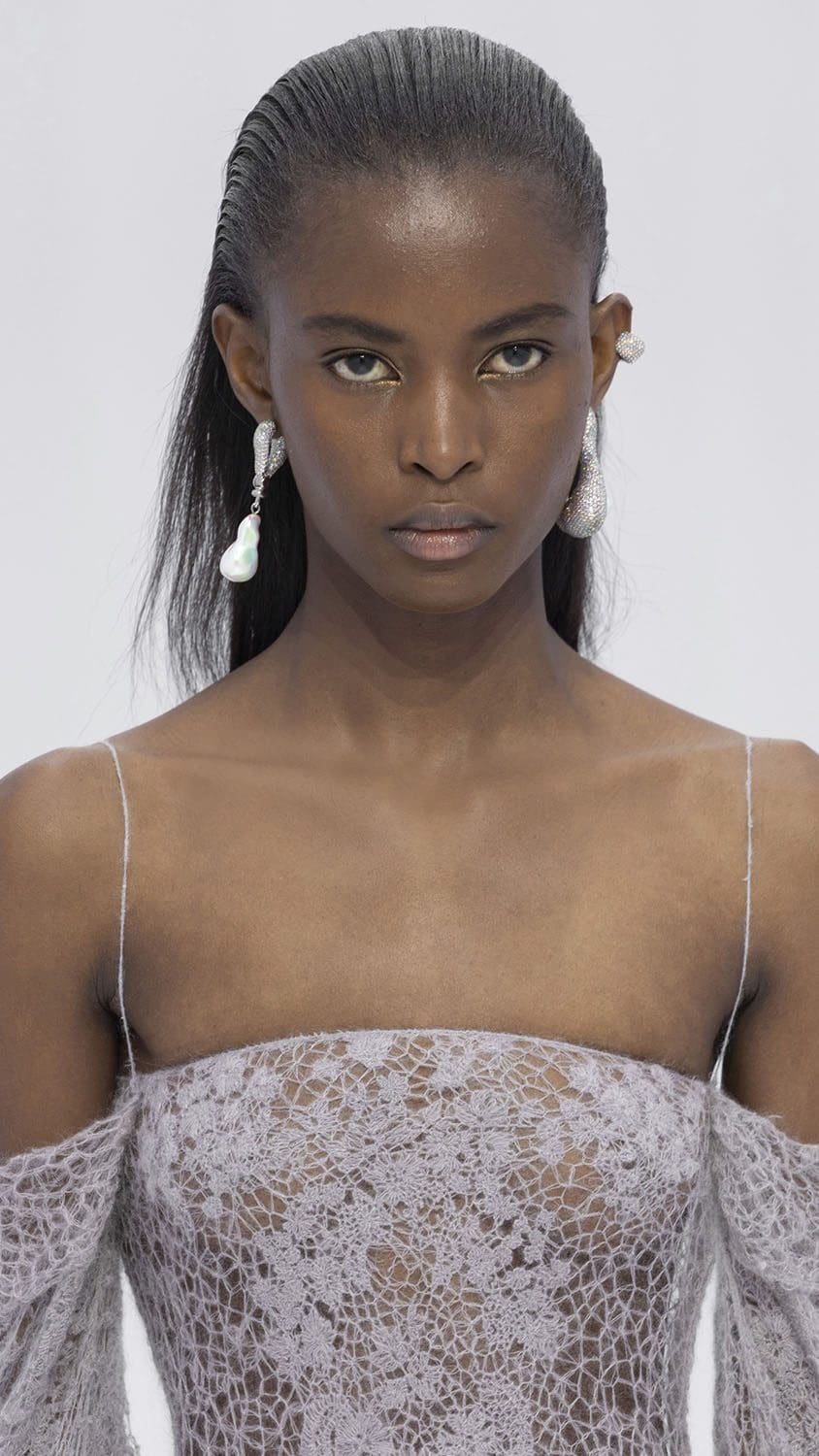Fendi Haute Couture Spring Summer 2023 Details Close Up Runway Magazine 71