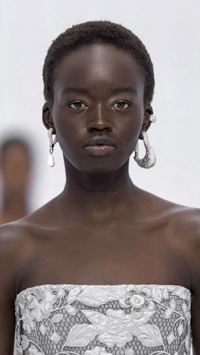 Fendi Haute Couture Spring Summer 2023 Details Close Up Runway Magazine 74