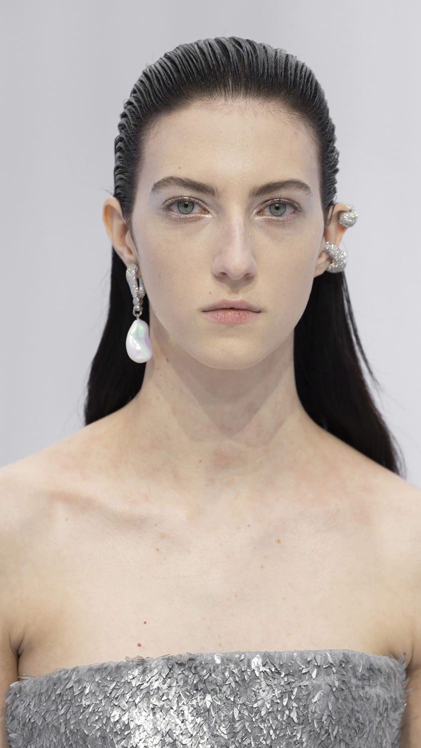 Fendi Haute Couture Spring Summer 2023 Details Close Up Runway Magazine 77