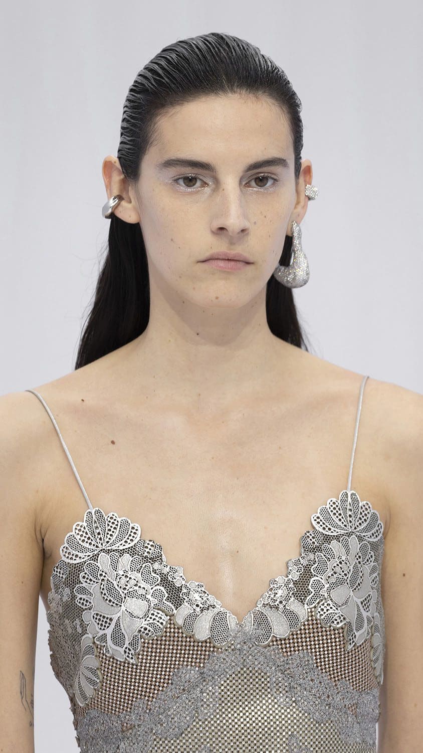 Fendi Haute Couture Spring Summer 2023 Details Close Up Runway Magazine 80