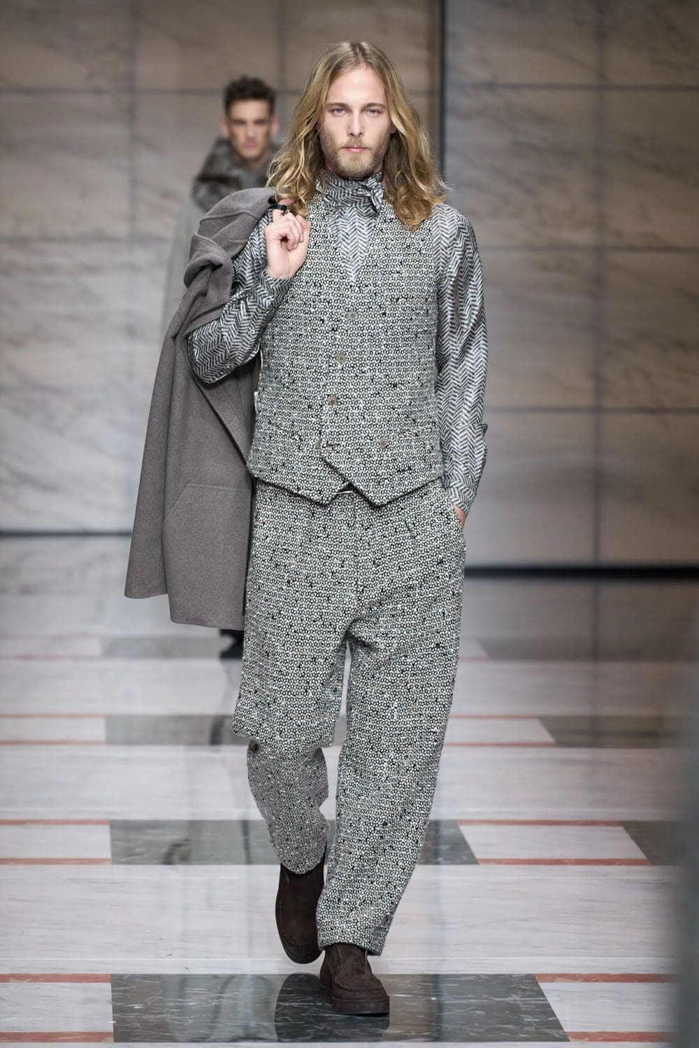 Giorgio Armani Fall Winter 2023 2024 Menswear Runway Magazine 2