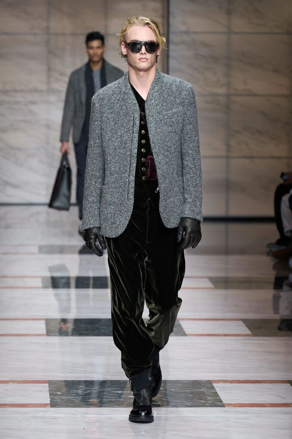 Giorgio Armani Fall Winter 2023 2024 Menswear Runway Magazine 35