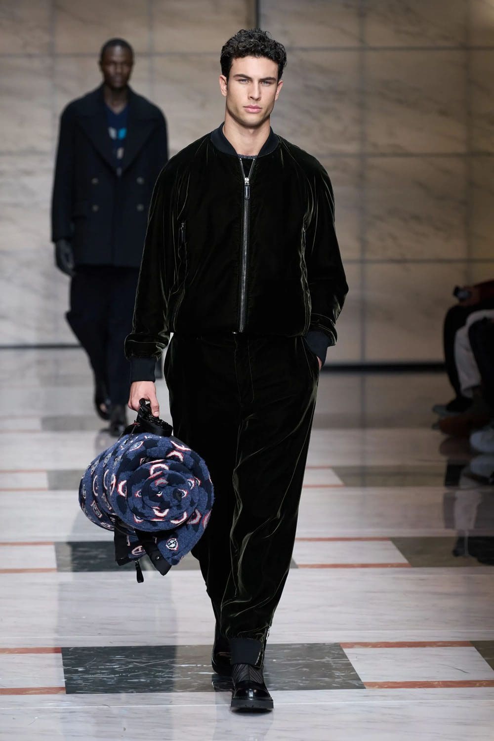 Giorgio Armani Fall Winter 2023 2024 Menswear Runway Magazine 38