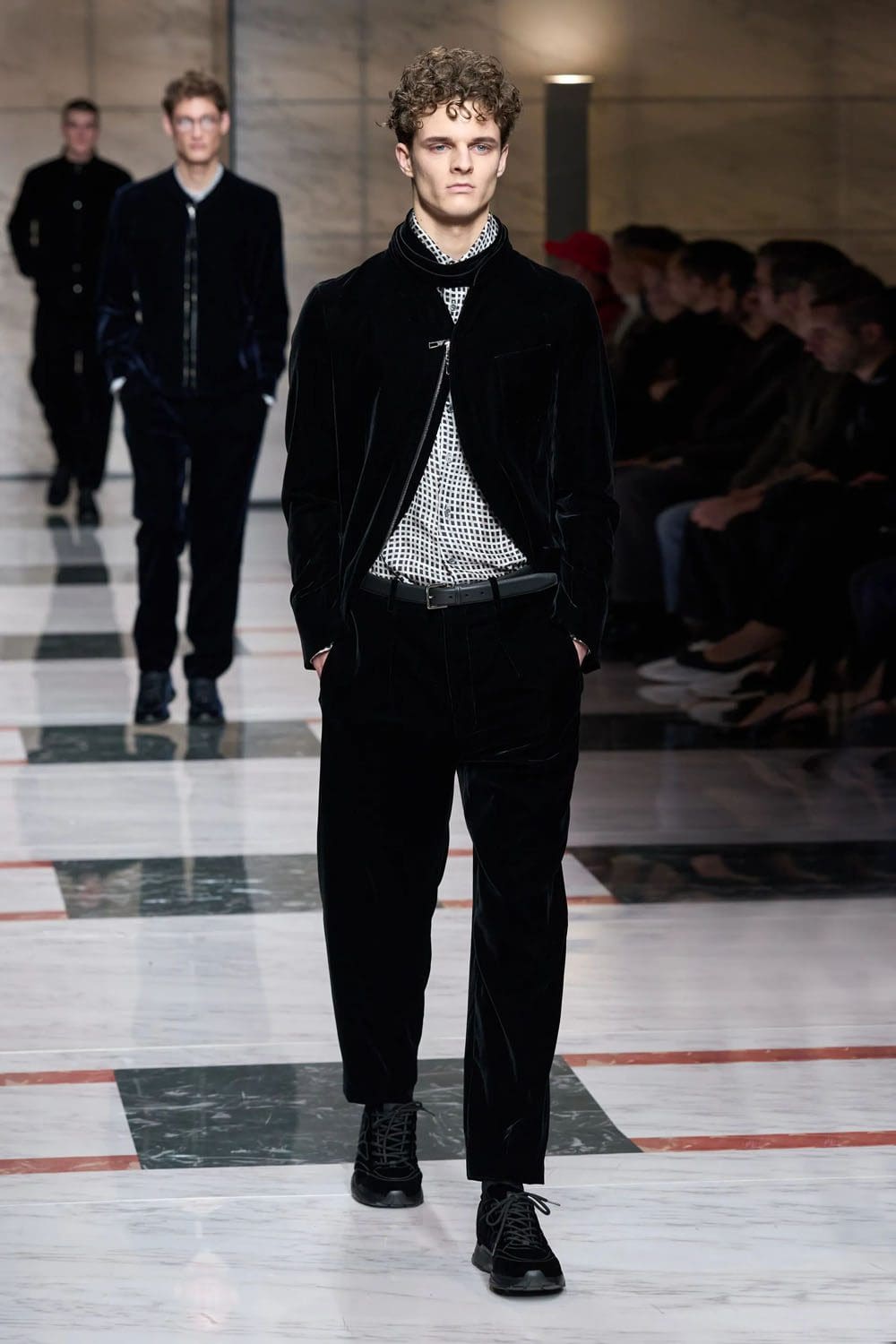 Giorgio Armani Fall Winter 2023 2024 Menswear Runway Magazine 46