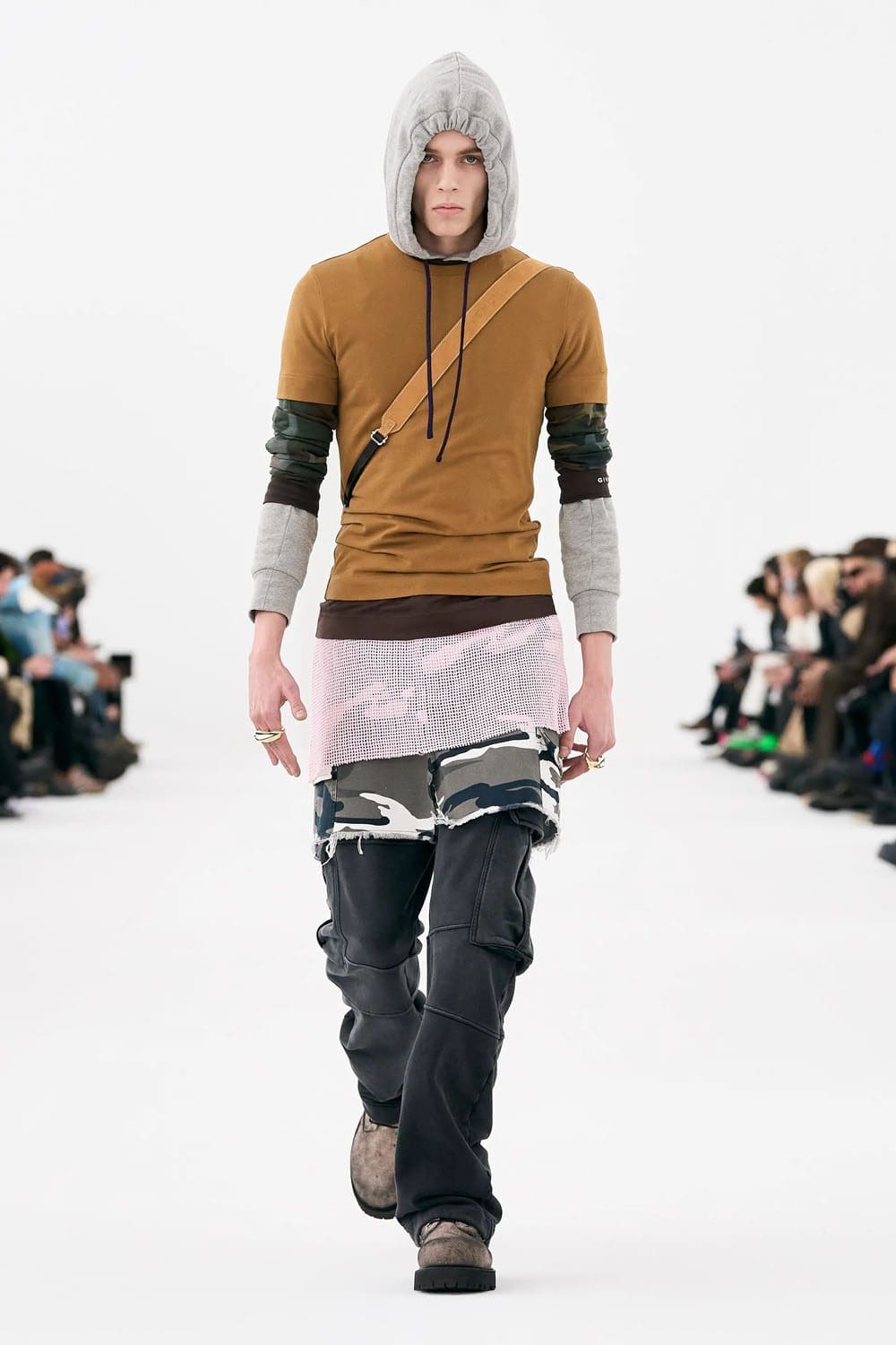 Givenchy Fall Winter 2023 2024 Menswear Runway Magazine 17