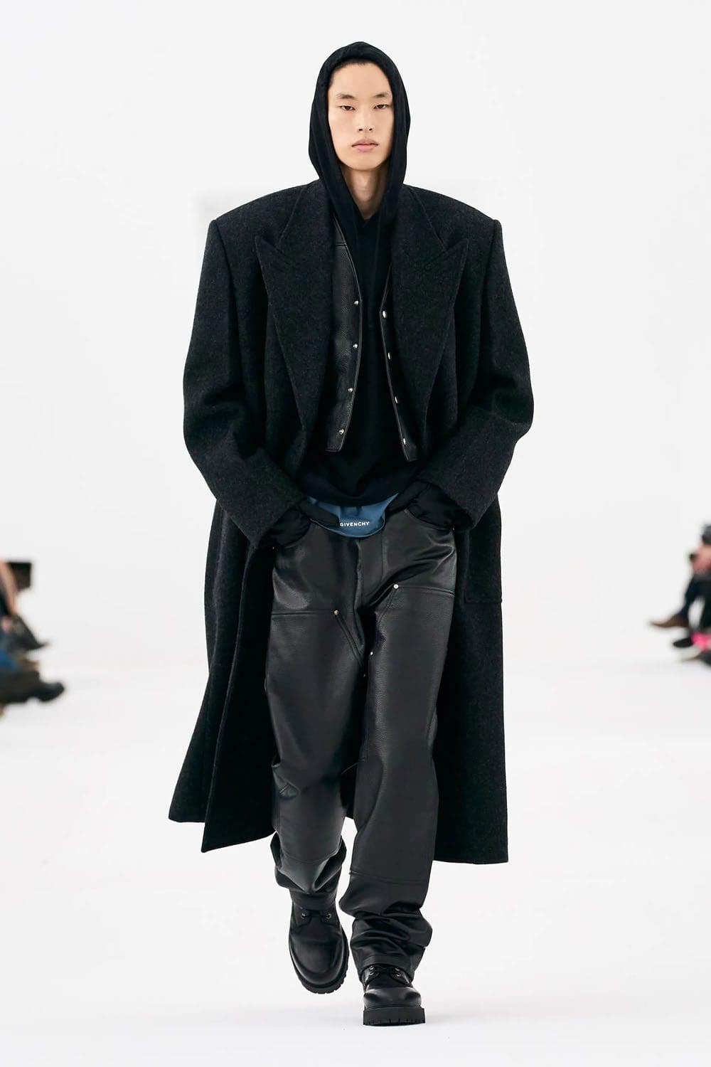 Givenchy Fall Winter 2023 2024 Menswear Runway Magazine 22