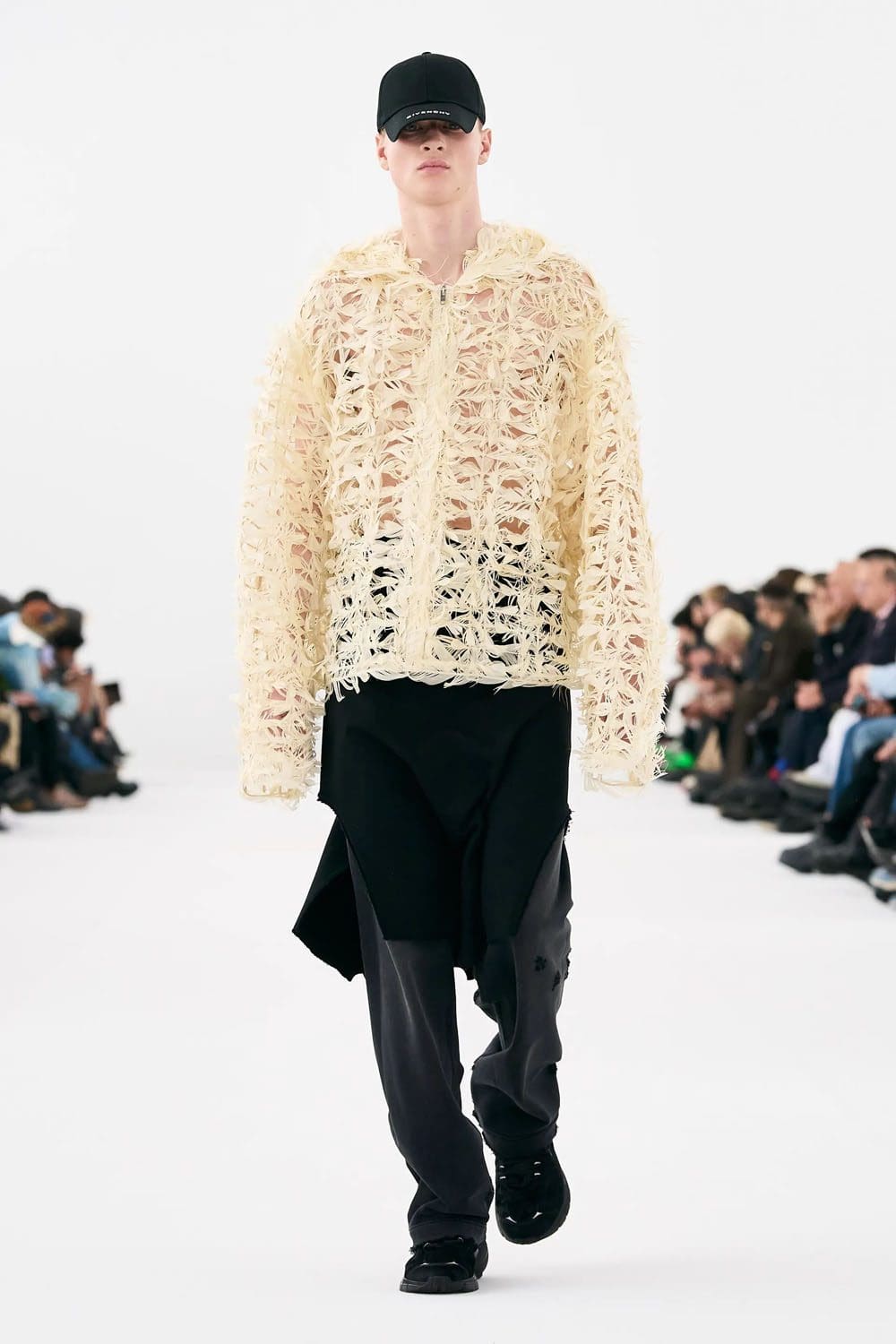 Givenchy Fall Winter 2023 2024 Menswear Runway Magazine 27